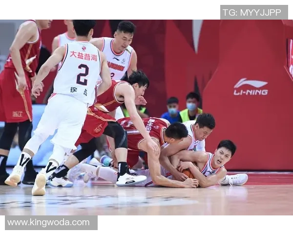 东莞男篮迎战浙江稠州全力争胜展现球队实力与决心 东莞男篮迎战浙江稠州全力争胜展现球队实力与决心