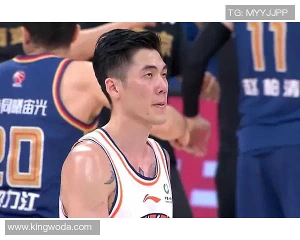 刘铮的奋斗历程与篮球梦想:从青涩少年到职业球员的成长之路 刘铮的奋斗历程与篮球梦想:从青涩少年到职业球员的成长之路