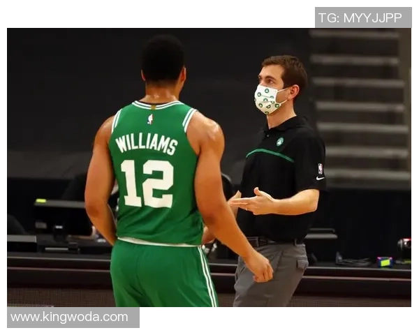 前进斯太尔与凯尔特人激战正酣谁能在赛场上笑到最后 前进斯太尔与凯尔特人激战正酣谁能在赛场上笑到最后