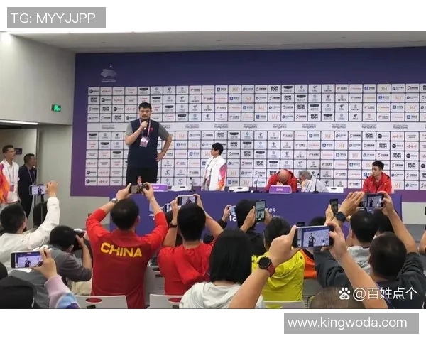 小罗挑战中国队的精彩对决引发球迷热议与期待